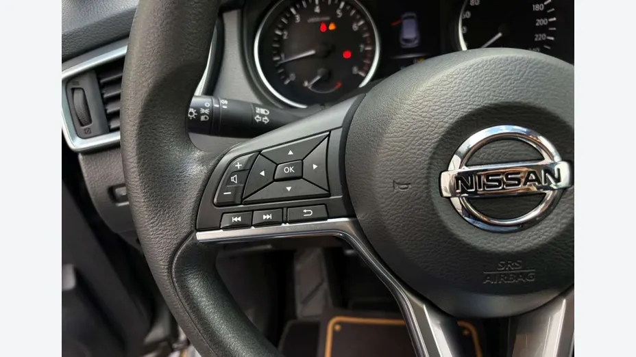 NISSAN Qashqai -