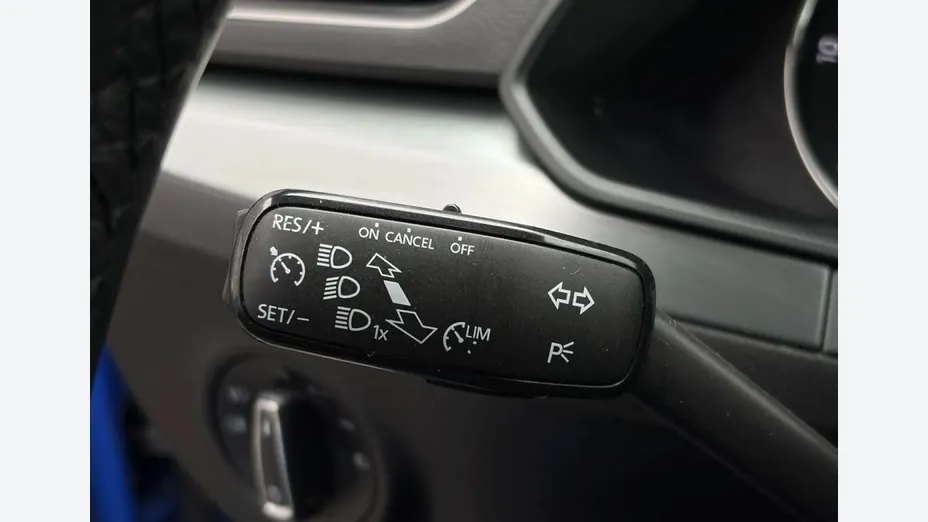 SKODA Superb -