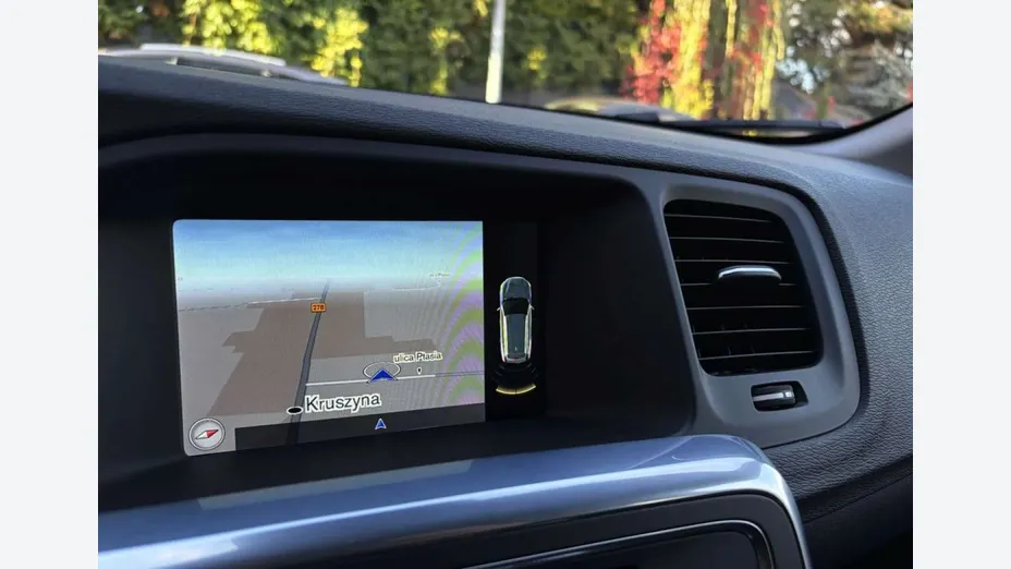 VOLVO V60 -