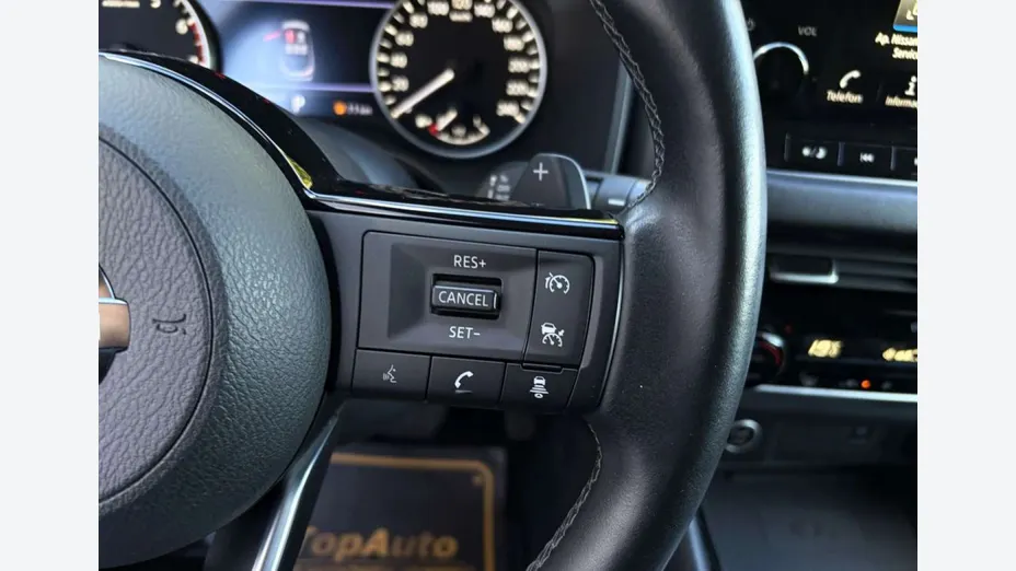 NISSAN Qashqai -