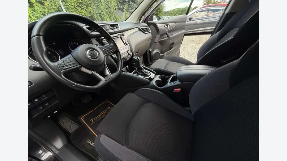 NISSAN Qashqai -