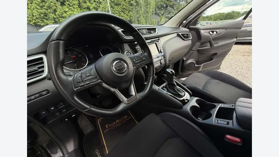 NISSAN Qashqai -