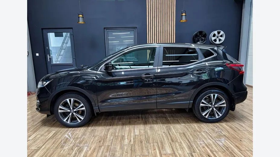 NISSAN Qashqai -