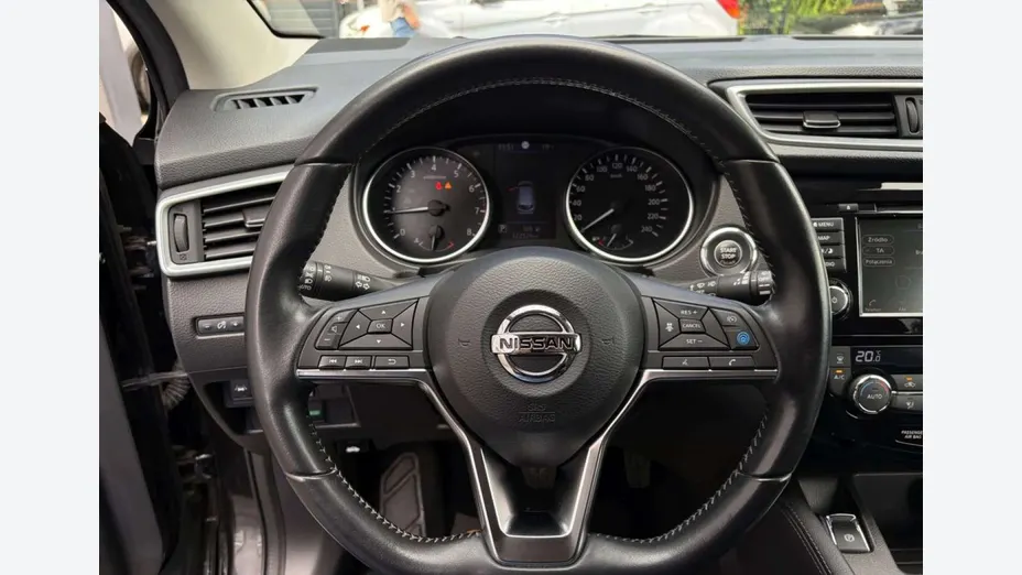 NISSAN Qashqai -