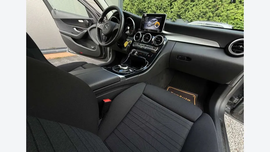 MERCEDES-BENZ C Klasa -