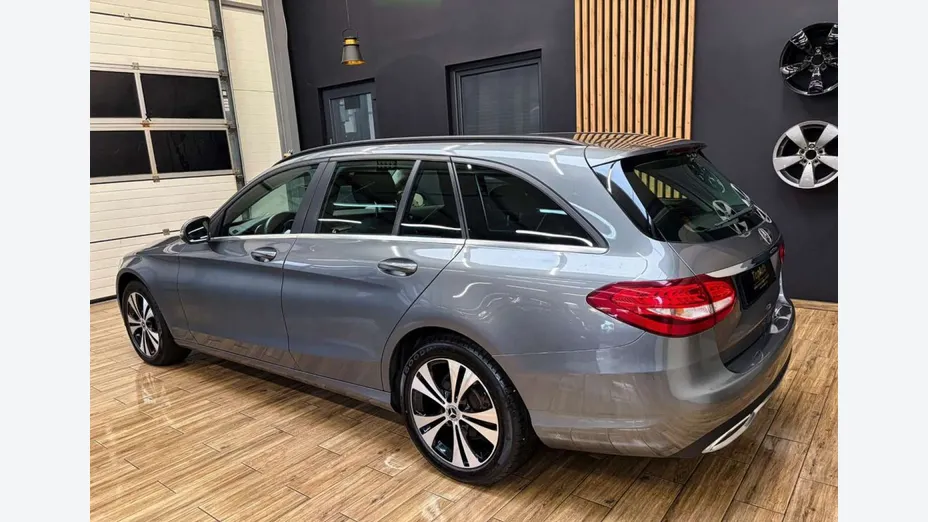 MERCEDES-BENZ C Klasa -