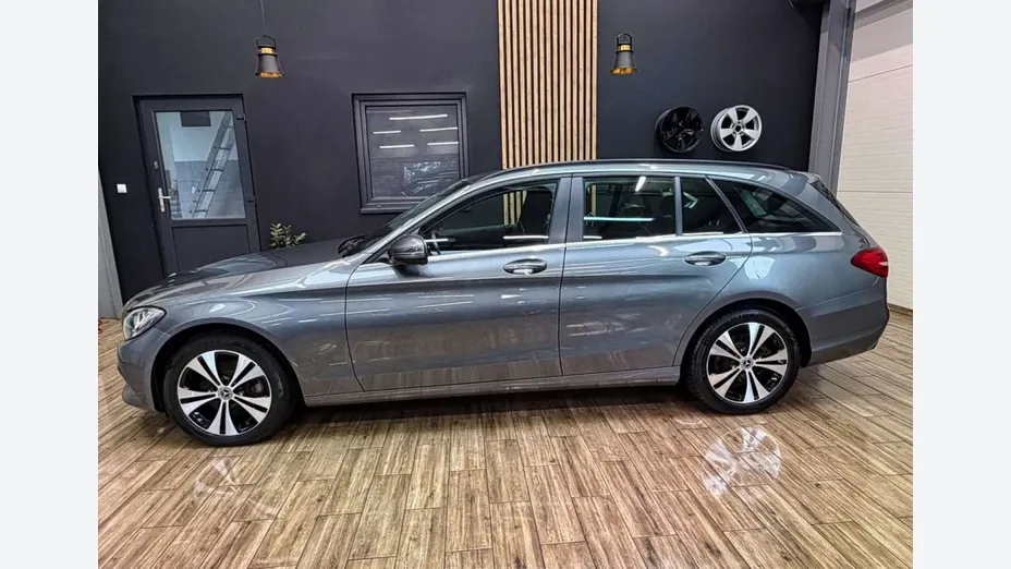 MERCEDES-BENZ C Klasa -