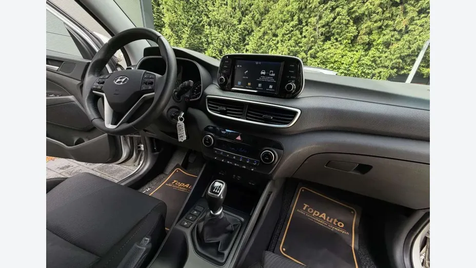 HYUNDAI Tucson -
