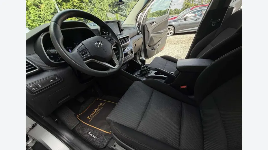 HYUNDAI Tucson -
