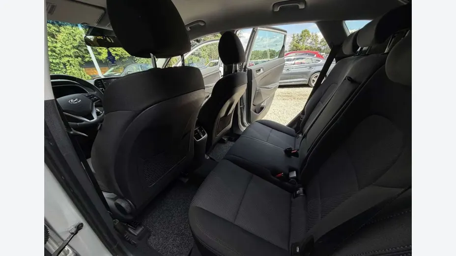 HYUNDAI Tucson -