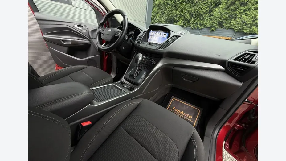 FORD Kuga -