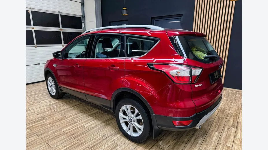 FORD Kuga -