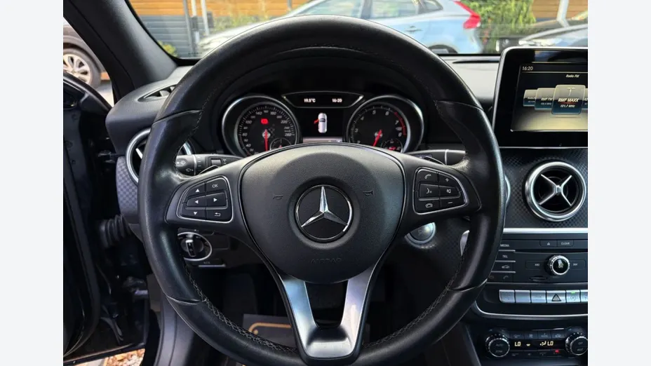 MERCEDES-BENZ A Klasa -