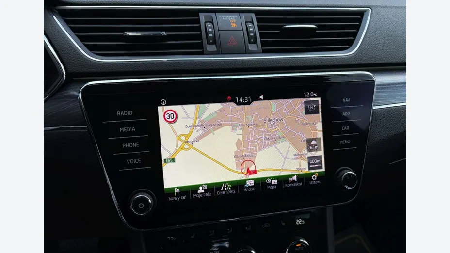 SKODA Superb -