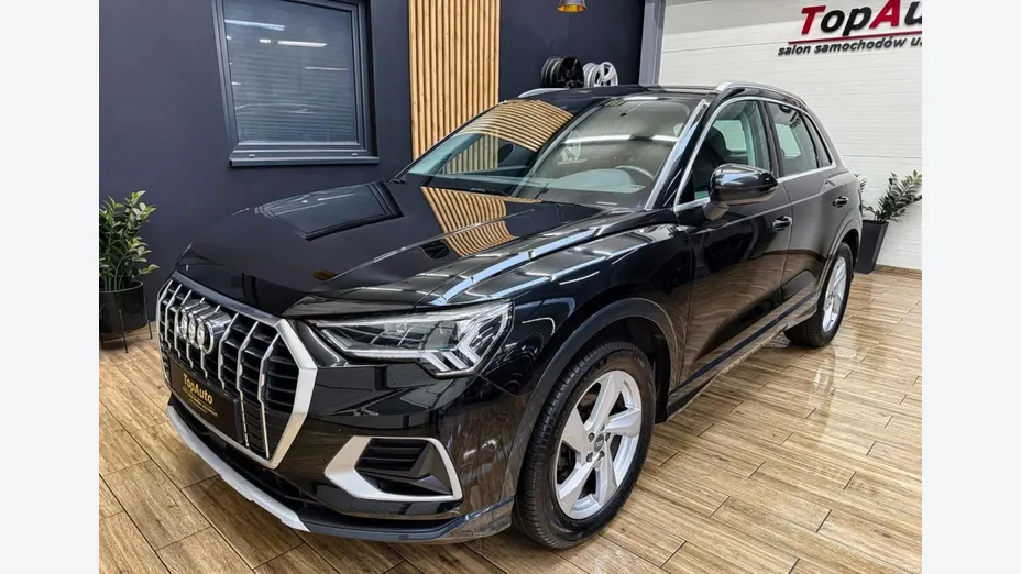 AUDI Q3 -