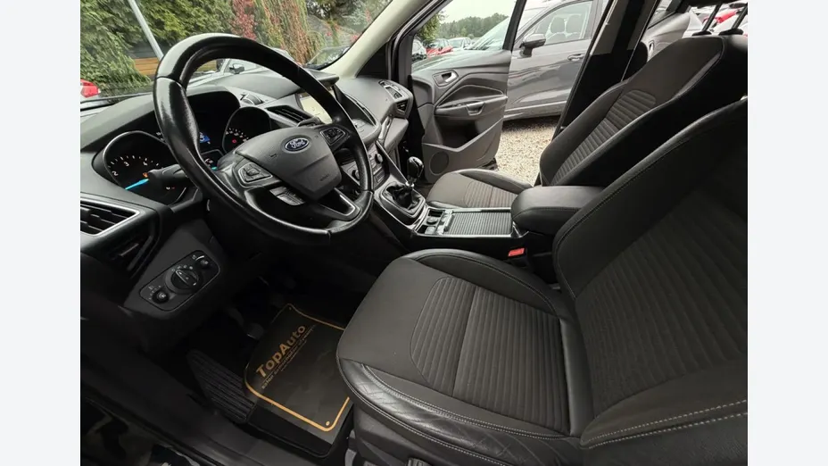 FORD Kuga -