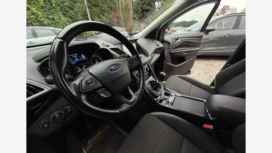 FORD Kuga -
