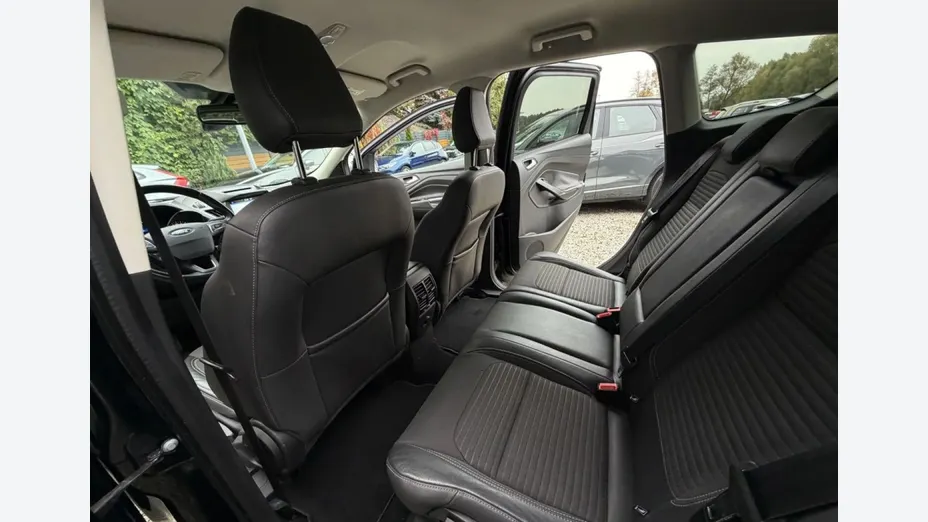 FORD Kuga -