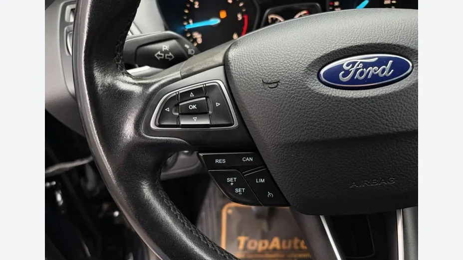 FORD Kuga -