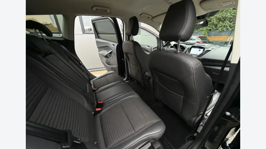 FORD Kuga -