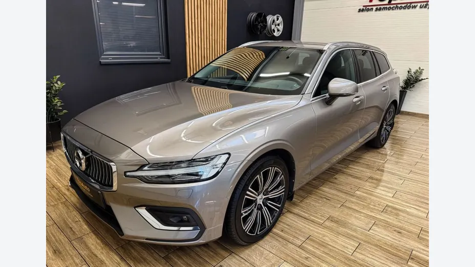 VOLVO V60 -