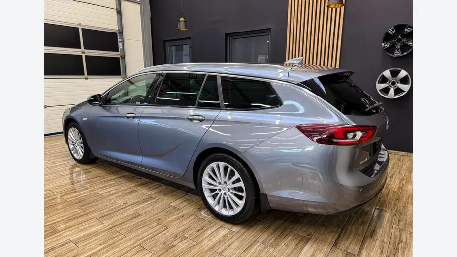 OPEL Insignia -