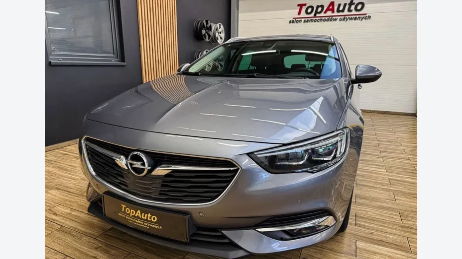 OPEL Insignia -