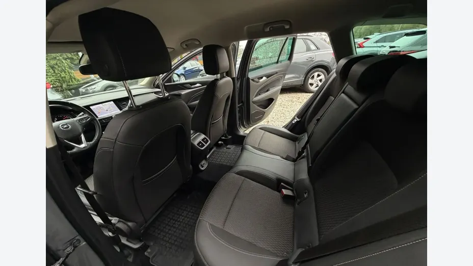 OPEL Insignia -