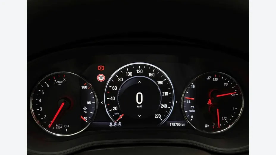 OPEL Insignia -