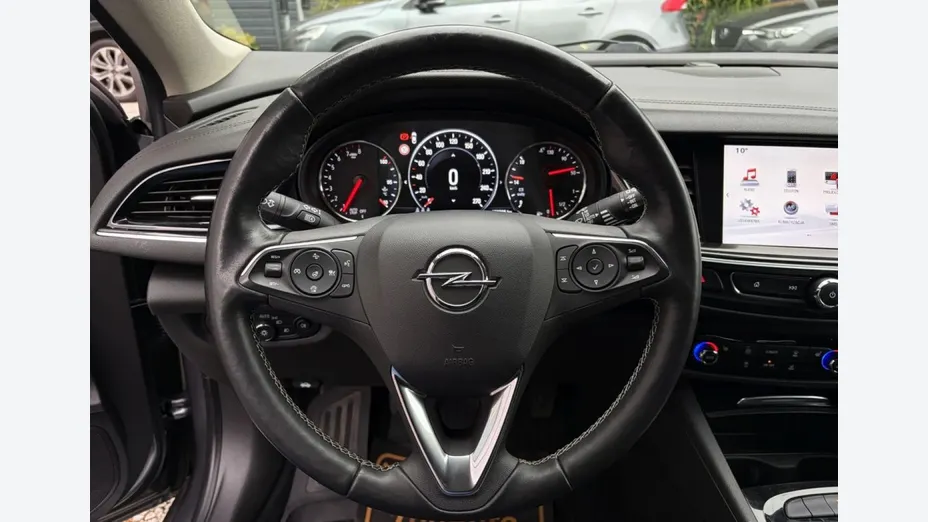 OPEL Insignia -