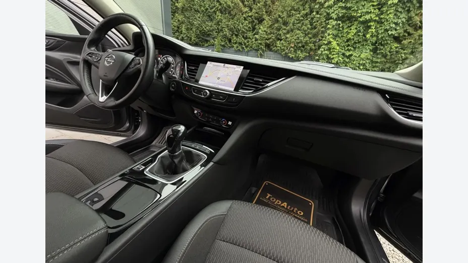 OPEL Insignia -
