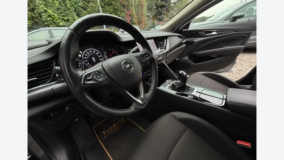 OPEL Insignia -