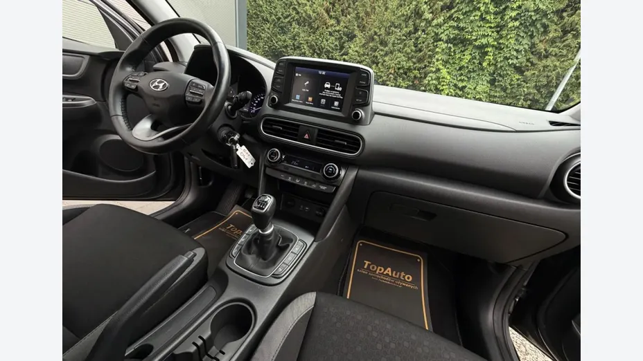 HYUNDAI Kona -