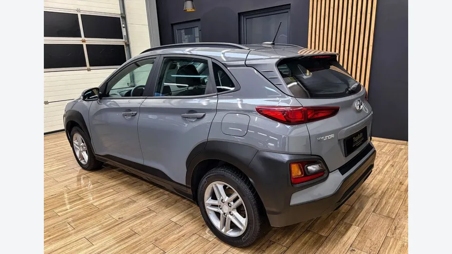 HYUNDAI Kona -