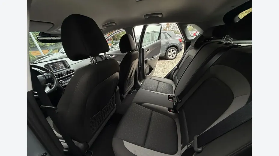 HYUNDAI Kona -