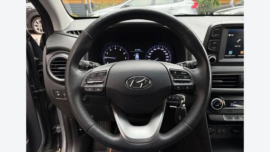 HYUNDAI Kona -