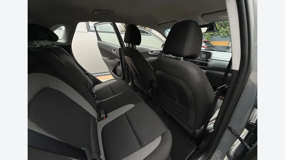 HYUNDAI Kona -