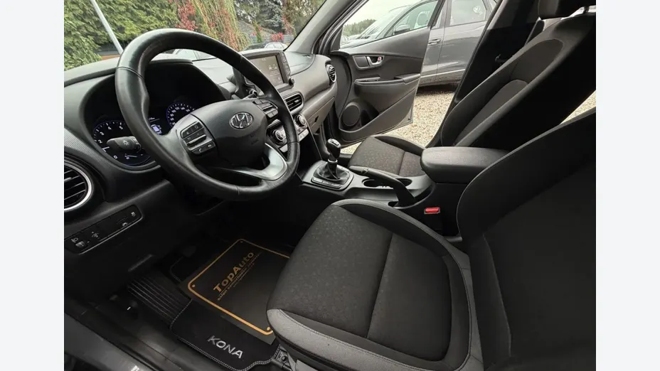HYUNDAI Kona -