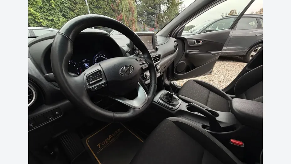 HYUNDAI Kona -