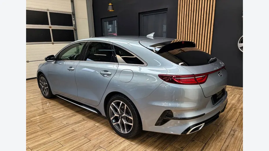 KIA ProCeed -