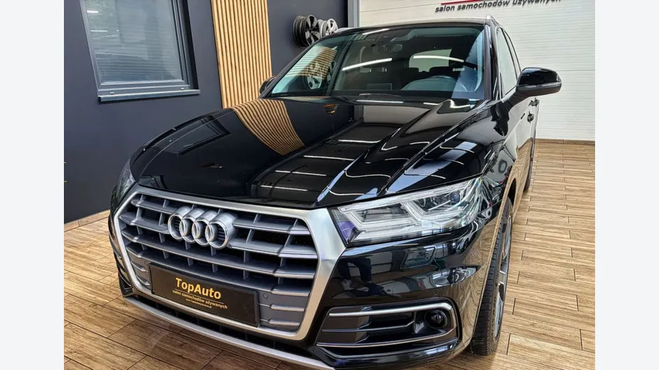 AUDI Q5 -