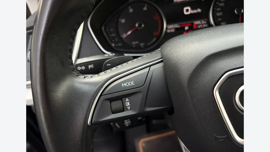 AUDI Q5 -