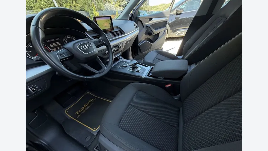 AUDI Q5 -