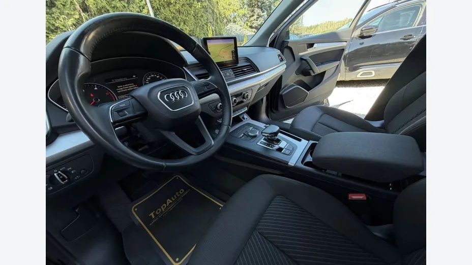 AUDI Q5 -