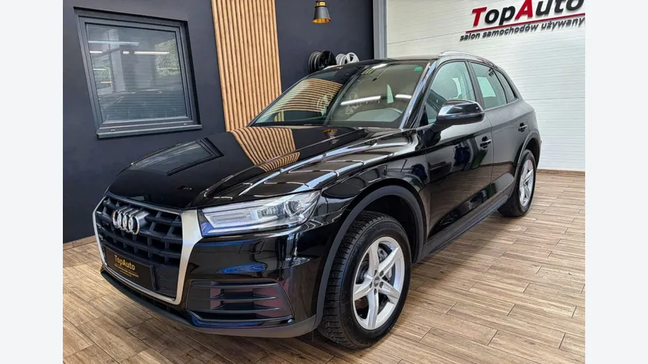 AUDI Q5 -