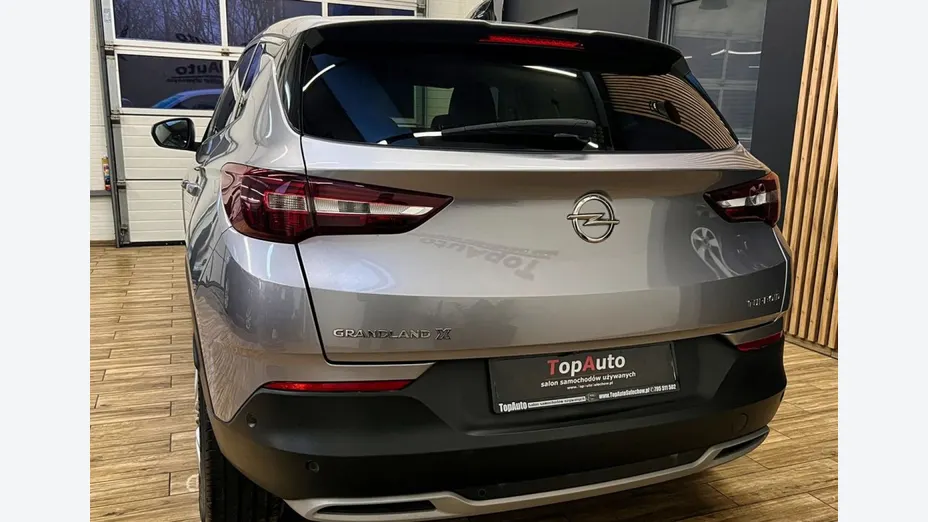 OPEL Grandland X -