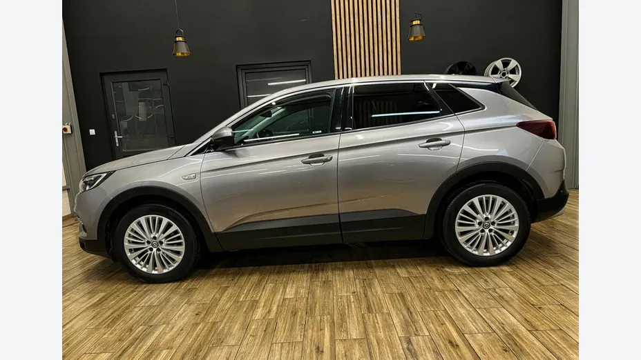 OPEL Grandland X -