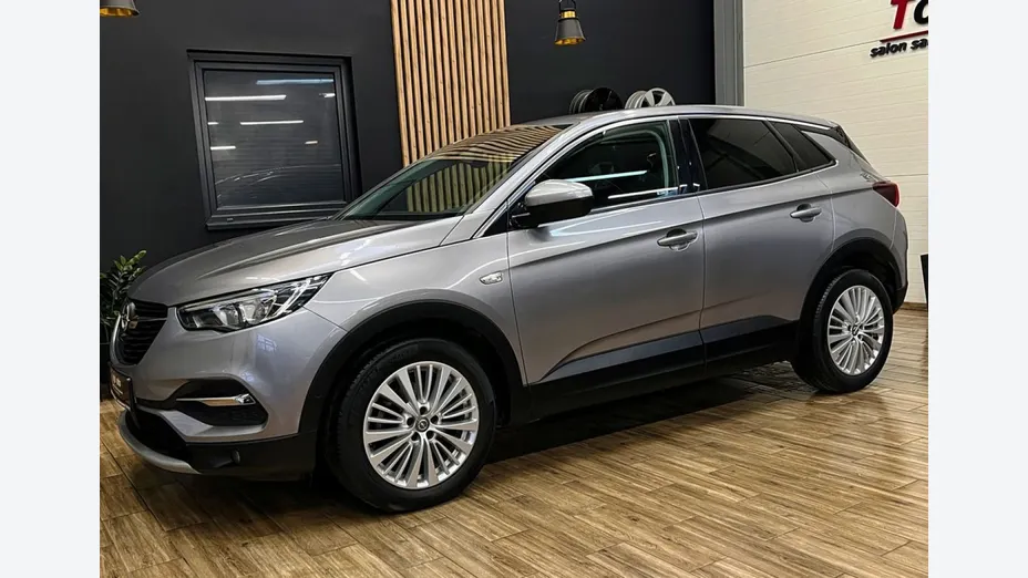 OPEL Grandland X -