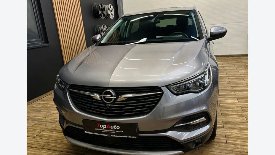 OPEL Grandland X -