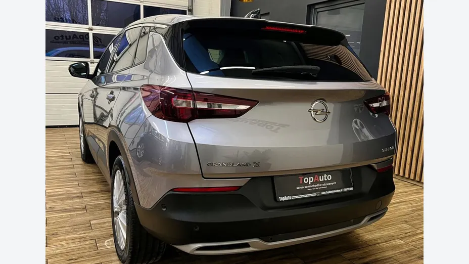 OPEL Grandland X -